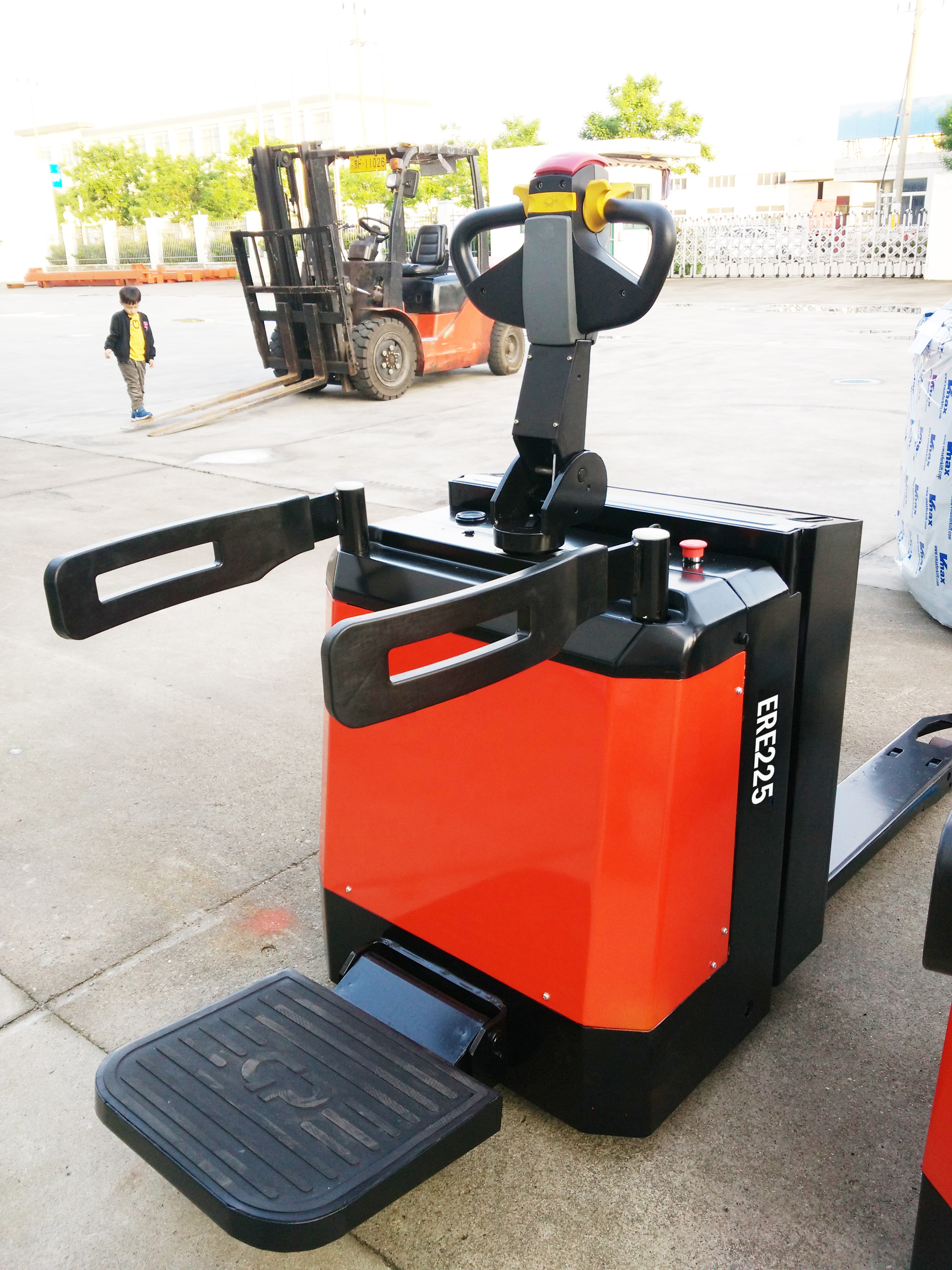 2ton 2.5ton elektrikli transpalet